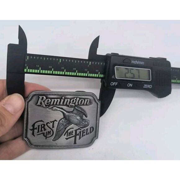 VINTAGE 1980 REMINGTON FIRST IN THE FIELD CANADIAN GOOSE BELT BUCKLE by Sid Bell - Picture 7 of 8